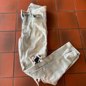 American Eagle Light Washed Jeans